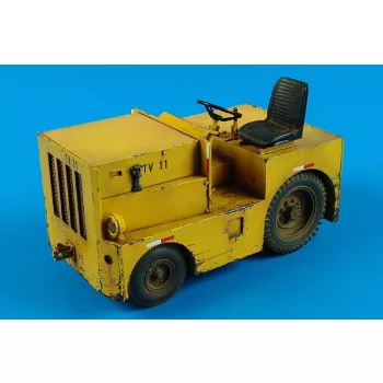 Aerobonus - 1/32 DMC Logan T-40 USAF tow tractor
