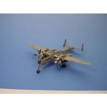  Aires - Heinkel He-219 A-7 UHU Super Detailset, 111 Resinteile, 98 Fotoätzteile.