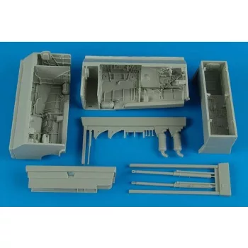 Aires - Su-24M Fencer wheel bay for Trumpeter