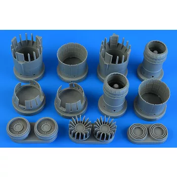   Aires - 1/48 SR-71A Blackbird exhaust nozzles - opened for REVELL kit