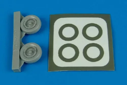 Aires - 1/72 A-1H Skyraider wheels & paint masks - (for U.
