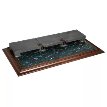   Atlantic - VETRINA DISPLAY BOX DIORAMA BASE PORTO Lungh.LENGHT cm 57.0 X Largh.WIDTH cm 30.0 X Alt.HEIGHT cm 2.5 - HARBOUR BASE - CARS NOT INCLUDED - COVER Lungh.LENGHT cm 52.0 X Largh.WIDTH cm 25.0 X Alt.HEIGHT cm 16.5 VARIOUS