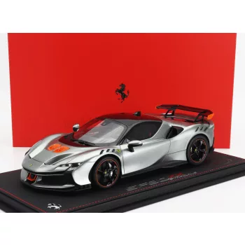   Bbr-Models - FERRARI SF90 XX STRADALE 2024 - CON VETRINA - WITH SHOWCASE GRIGIO COMPETIZIONE - GREY MET ORANGE