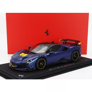   Bbr-Models - FERRARI SF90 XX STRADALE 2024 - CON VETRINA - WITH SHOWCASE BLU TOUR DE FRANCE - BLUE MET YELLOW BLACK