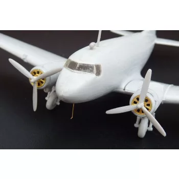 Brengun - Douglas C-47- Lisunov Li-2