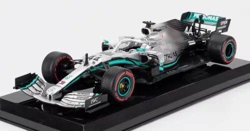 Edicola - MERCEDES GP F1 W10 EQ POWER+ TEAM AMG PETRONAS MOTORSPORT N 44 WORLD CHAMPION SEASON 2019 LEWIS HAMILTON - BLISTER BOX SILVER BLACK