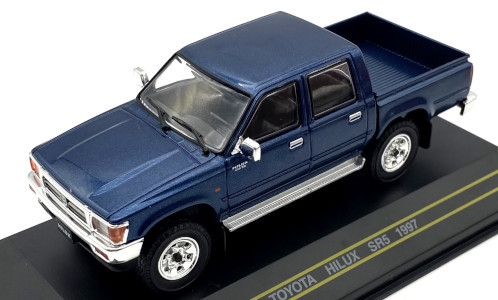 First 43 Models - Toyota Hilux SR5 dunkelbla First 43 Mode