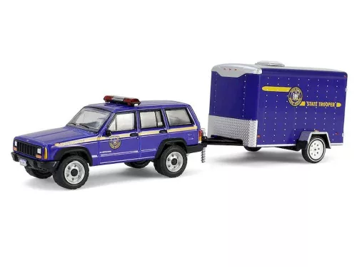 Greenlight - 1:64 2001 Jeep Cherokee with Small Cargo Trailer - New York State Police Solid Pack - Hot Pursuit Hitch & Tow Series 1 - GreenLight