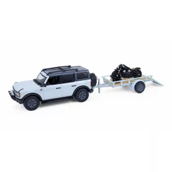   Greenlight - 1:64 2021 Ford Bronco 4-Door Badlands in Cactus Grey with Utility Trailer and Motorcycle - Hitch & Tow Series 33 - GreenLight