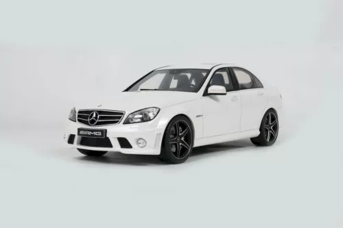 GT Spirit -  Mercedes-Benz C63 AMG Diamond White 2007 - 