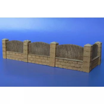 Hauler - Fence with underpinning