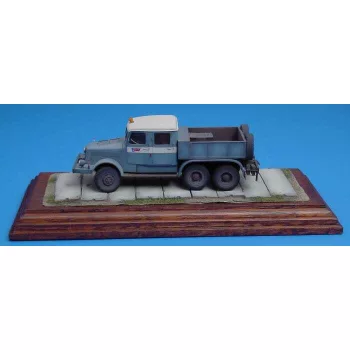 Hauler - 1/87 Tatra T141 kit of Czech truck