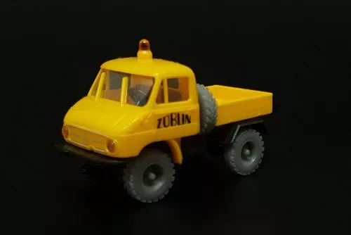 Hauler - MB Unimog 411 wheels