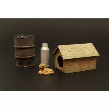 Hauler - Dog house with dog
