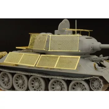 Hauler - T-34-85 Improvized schurzen