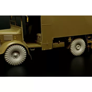   Hauler - British 2-Ton 4x2 Ambulance (Austin K2) WHEELS for Tamiya