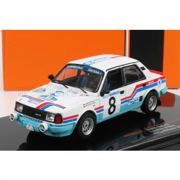   Ixo-Models - SKODA 130L TEAM UAMK SKODA MLADA BOLESLAV N 8 RALLY BOHEMIA 1988 L.KRECEK - B.MOTL WHITE LIGHT BLUE