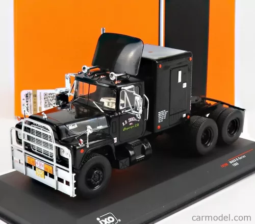 Ixo-Models - Mack R-Series Tractor Truck 3-Assi 1966 Matt Black