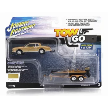   Johnny Lightning - CHEVROLET MONTECARLO 1980 WITH TRAILER AND MOTORBOAT GOLD BLACK