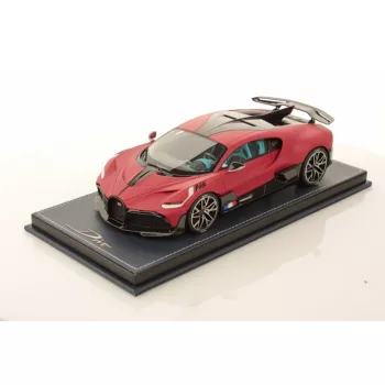 LookSmart - BUGATTI DIVO 2020 ITALIAN MATT RED BLACK