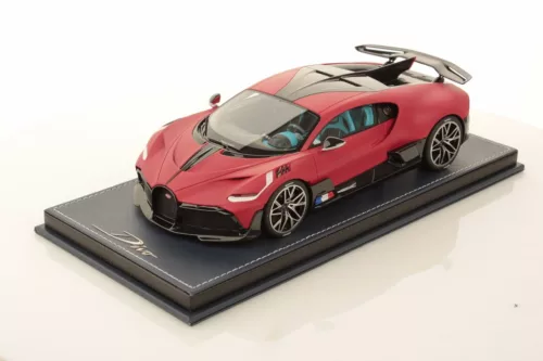 LookSmart - BUGATTI DIVO 2020 ITALIAN MATT RED BLACK
