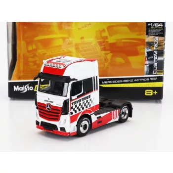   Maisto - MERCEDES BENZ ACTROS 1851 MP4 GIGASPACE TRACTOR TRUCK 2-ASSI TOYO TIRES 2018 WHITE RED