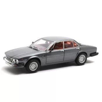   Matrix Scale Models - DE TOMASO DEAUVILLE 2-SERIES 1983 GREY MET