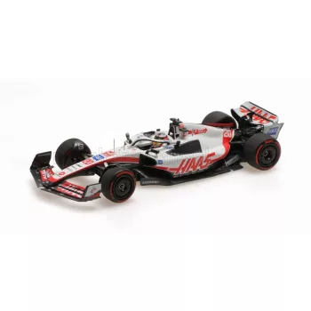   Minichamps - HAAS F1  VF-22 TEAM HAAS N 20 POLE POSITION BRAZILIAN GP 2022 KEVIN MAGNUSSEN WHITE BLACK RED
