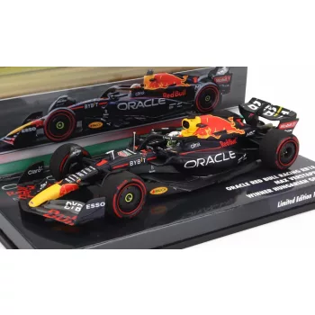   Minichamps - RED BULL F1  RB18 TEAM ORACLE RED BULL RACING N 1 WORLD CHAMPION WINNER HUNGARIAN GP 2022 MAX VERSTAPPEN MATT BLUE YELLOW RED