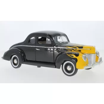 Motor-Max - Ford Deluxe, schwarz/Dekor, 1940, 1:18
