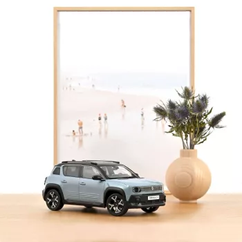   Norev - 1:18 Renault 4 E-Tech Electric, Cloud Blue, 2025 - NOREV