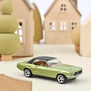   NOREV - 1:43 Ford Mustang Coupé 1968 Metallic Green Jet-car - NOREV