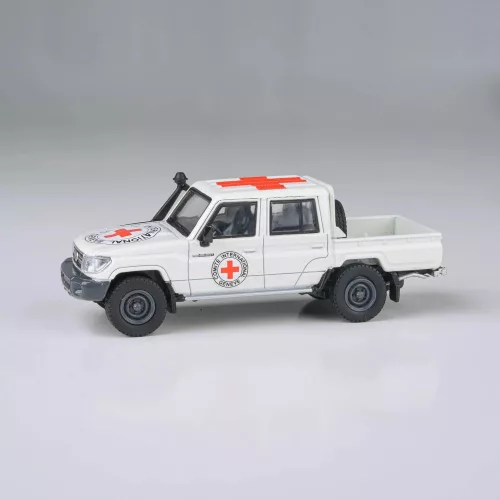 Para64 - Toyota Land Cruiser Double Cab Pickup LC79 Red Cross 2014 LHD