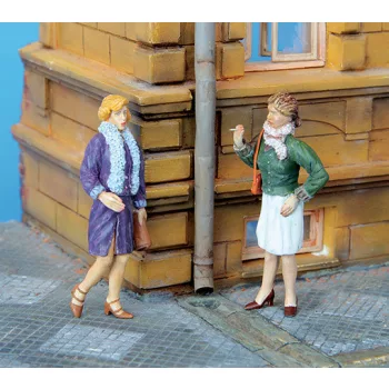 Plus Model - Waiting on corner