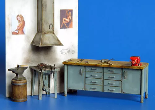 Plus Model - Schwarze Schmiede