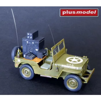 Plus model - 1/35 Jeep with radio equipment