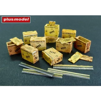 Plus model - US ammunition boxes with belts of charges