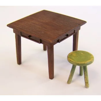 Plus model - Table and seat