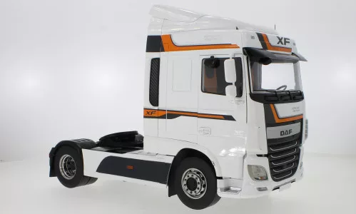 Premium Classixxs - Premium ClassiXXs, DAF XF Space Cab, weiss, 2016, 1:18
