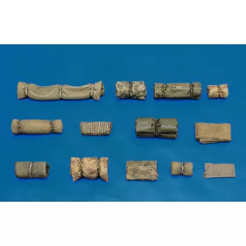 Royal Model - Tentpaks and bedrolls-n.1