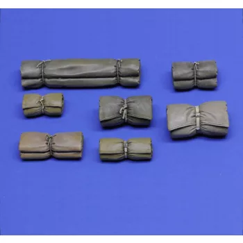 Royal Model - Tentpacks and bedrolls part 1