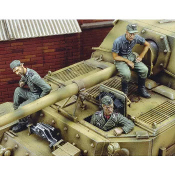 Royal Model - Ferdinand Crew-Part 1