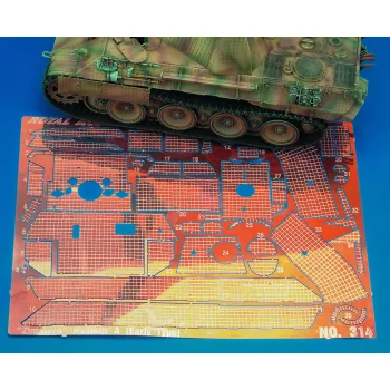 Royal Model - Zimmerit Panther A Early Type