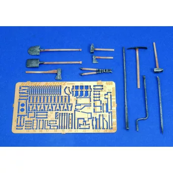 Royal Model - SD. Kfz. 250/251 Tool & Holder Set-WWII
