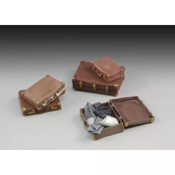 Royal Model - Assorted suitcases