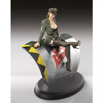 Royal Model - Pin-Up Pilot