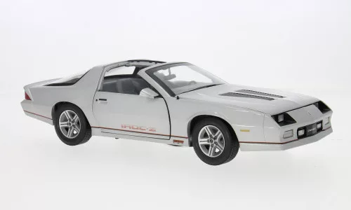 Sun Star - Chevrolet Camaro IROC silber 1985 1:18