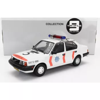   TRIPLE9 - VOLVO 340 DL DUTCH POLICE RIJKSPOLITIE 1987 WHITE ORANGE