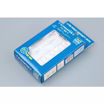 Trumpeter - F-4J Phantom Ii