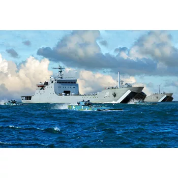 Trumpeter - PLA Navy Type 072A LST